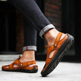 Klassieke leren herensandalen