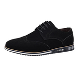 Glanzende nette herenschoenen