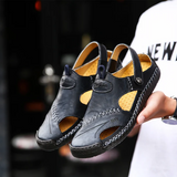 Klassieke leren herensandalen