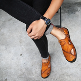 Klassieke leren herensandalen