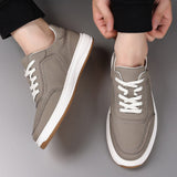 Minimalistische leren herensneakers