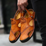 Klassieke leren herensandalen