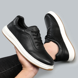 Minimalistische leren herensneakers