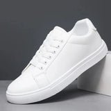 Elegante leren herensneakers in ingetogen stijl