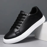 Elegante leren herensneakers in ingetogen stijl