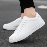 Elegante leren herensneakers in ingetogen stijl