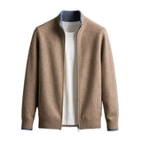Elegant zachtgebreid herenvest