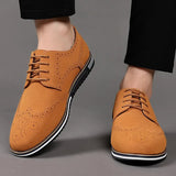 Glanzende nette herenschoenen