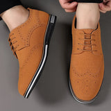 Glanzende nette herenschoenen